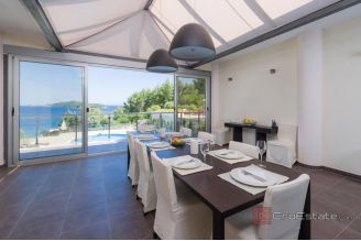 19 2013 244 Korcula villa seafront for sale
