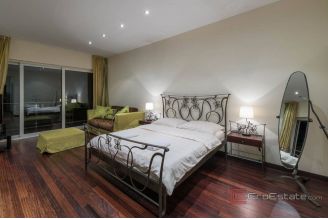 19 2013 244 Korcula villa seafront for sale