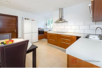 19 2013 244 Korcula villa seafront for sale