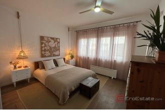 014 2035 305 Split Lovret Renovated two bedroom apartment for sale