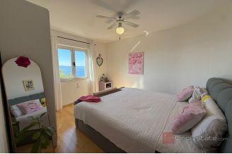 008 2041 125 Makarska House with open sea view for sale