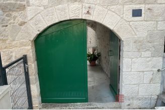 011 2052 95 Omis House first row to the sea for sale