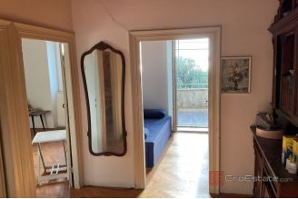 011 2052 95 Omis House first row to the sea for sale