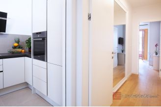 008 2049 78 Split Center Two bedroom apartment in the center for rent