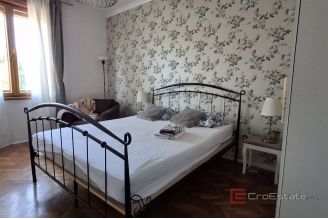 009 2031 219 Split Apartment with parking in Bacvice for sale