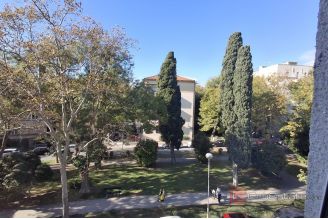 009 2031 219 Split Apartment with parking in Bacvice for sale