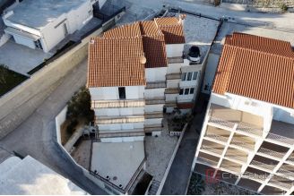 012 2048 51 Omis Apartment house in the first row to the sea for sale