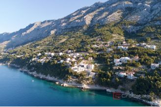 012 2048 51 Omis Apartment house in the first row to the sea for sale