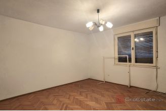 005 2047 111 Split Lucac Three bedroom apartment in a desirable location for sale