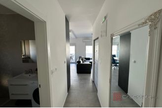 008 2044 75 Rogoznica Modern two bedroom apartment in a new building for sale