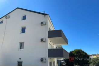 008 2044 75 Rogoznica Modern two bedroom apartment in a new building for sale