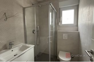 013 2035 307 Trogir Modern two bedroom apartment with spacious terrace for sale