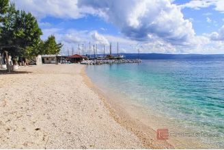 004 2044 77 Omis Exclusive one bedroom apartments first row to the sea for sale