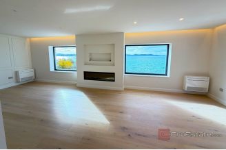 019 2021 422 zadar villa first row to the sea for sale