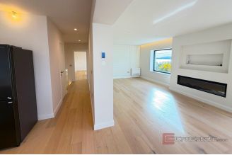 019 2021 422 zadar villa first row to the sea for sale