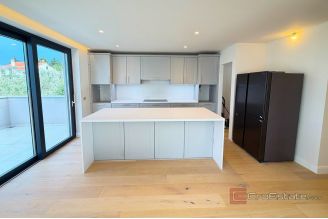 019 2021 422 zadar villa first row to the sea for sale