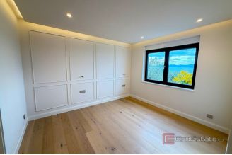 019 2021 422 zadar villa first row to the sea for sale