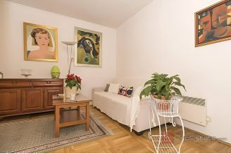 010 2049 81 Omis Two apartment units with a sea view for sale