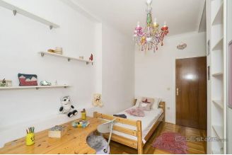 010 2049 81 Omis Two apartment units with a sea view for sale