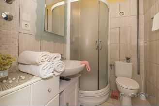 010 2049 81 Omis Two apartment units with a sea view for sale