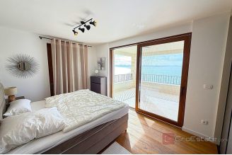 020 2021 423 zadar mediterranean villa first row to the sea for sale