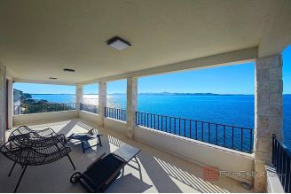 020 2021 423 zadar mediterranean villa first row to the sea for sale