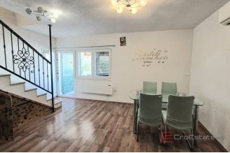 011 2047 112 Island of Solta Detached house near the sea for sale