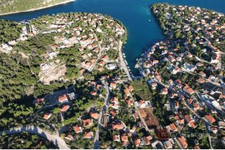 004 5442 30 Island of Brac Semi detached traditional Dalmatian House for sale