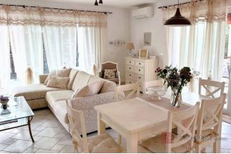 015 2051 48 island hvar mediterranean house with pool for sale