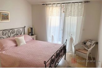 015 2051 48 island hvar mediterranean house with pool for sale