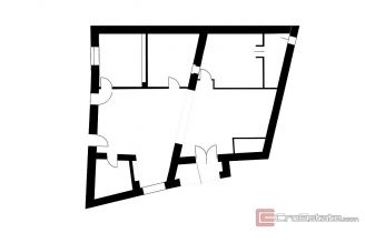 005 2051 49 Newly decorated three bedroom apartment town centre for sale