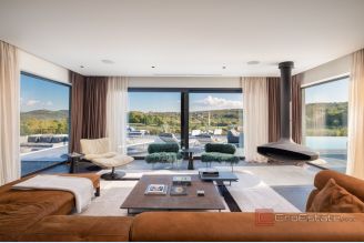 000 2053 27 Pazin Luxury villa with pool and tennis court for sale