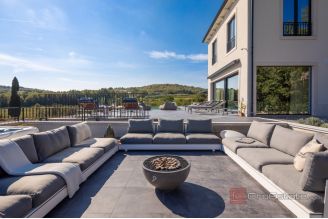 020 2053 27 Pazin Luxury villa with pool and tennis court for sale