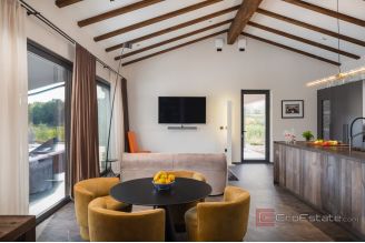 020 2053 27 Pazin Luxury villa with pool and tennis court for sale