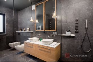 020 2053 27 Pazin Luxury villa with pool and tennis court for sale