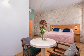 019 2035 309 Split Exclusive opportunity in the city centre accomodation with six rooms for sale