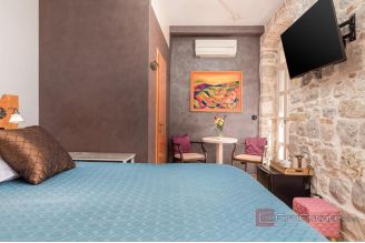 019 2035 309 Split Exclusive opportunity in the city centre accomodation with six rooms for sale