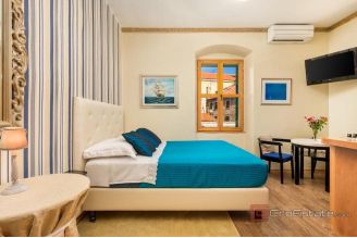 019 2035 309 Split Exclusive opportunity in the city centre accomodation with six rooms for sale