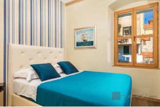 019 2035 309 Split Exclusive opportunity in the city centre accomodation with six rooms for sale