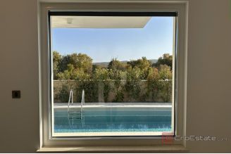 014 1021 37 Krk Modern house with pool for sale