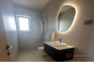 014 1021 37 Krk Modern house with pool for sale