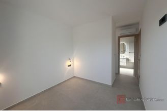 014 1021 37 Krk Modern house with pool for sale