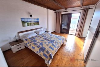 014 1021 38 Krk House with a pool near the sea for sale