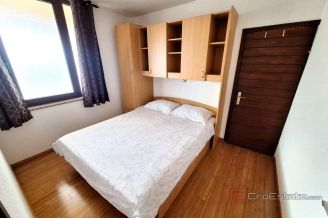 014 1021 38 Krk House with a pool near the sea for sale