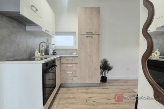 008 2047 114 Kastel Luksic Two bedroom apartment with a garden for sale