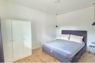 008 2047 114 Kastel Luksic Two bedroom apartment with a garden for sale