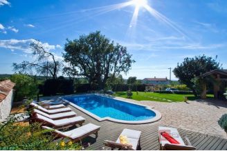 010 1014 48 Porec Stone villa with pool and garden for sale