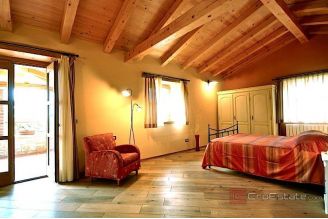 010 1014 48 Porec Stone villa with pool and garden for sale