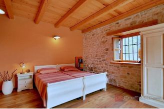 010 1014 48 Porec Stone villa with pool and garden for sale