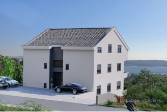007 2035 312 Trogir Modern two bedroom apartment with a sea view for sale